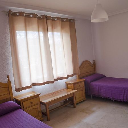 Hostal Los Calatravos Alcaniz Bagian luar foto