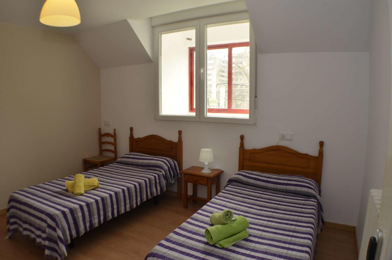 Hostal Los Calatravos Alcaniz Bagian luar foto