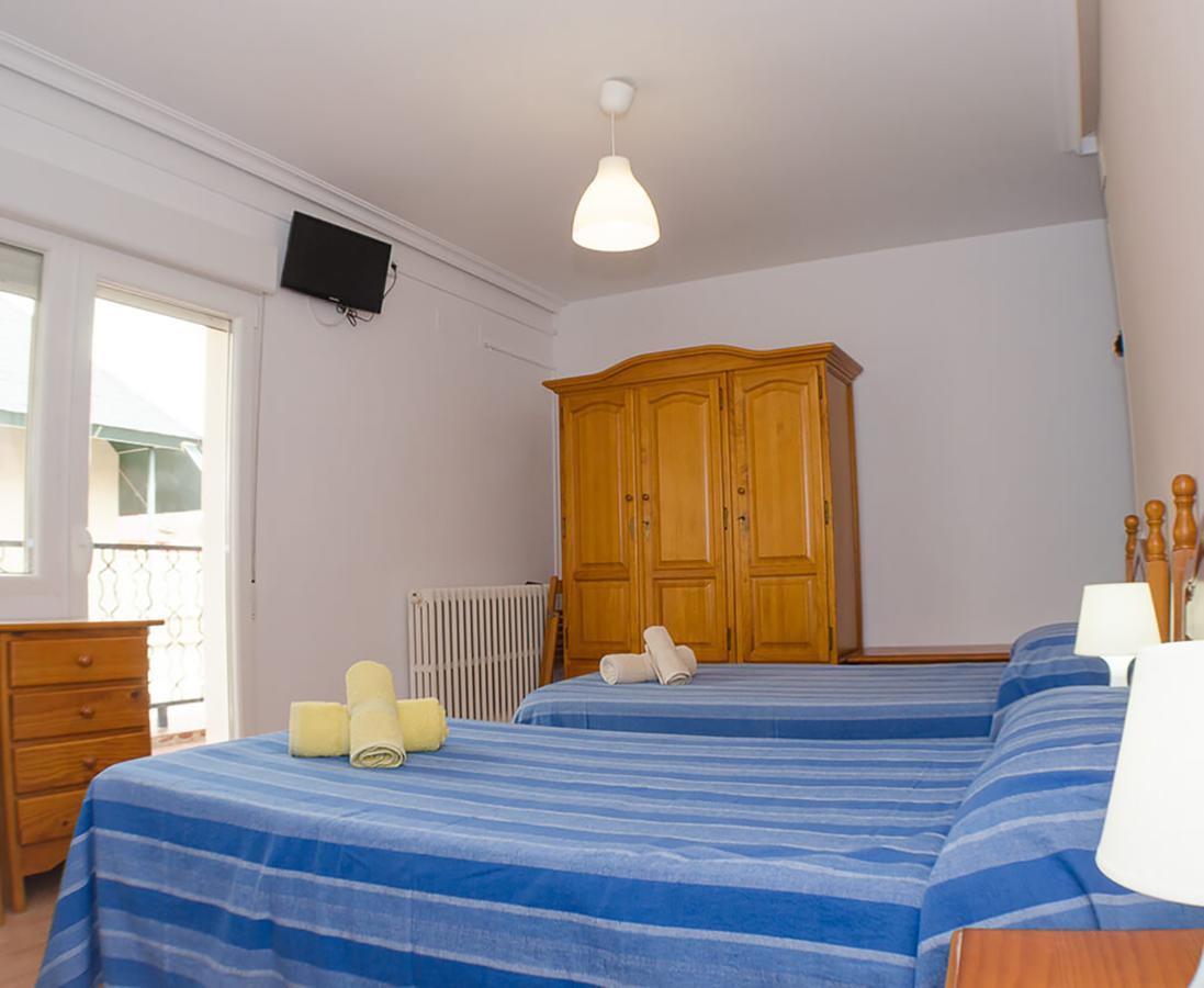 Hostal Los Calatravos Alcaniz Bagian luar foto