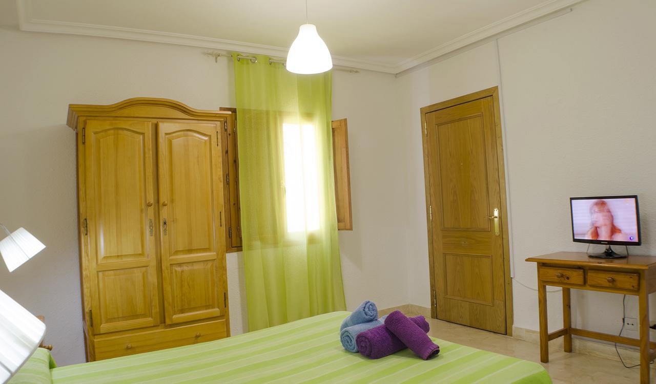Hostal Los Calatravos Alcaniz Bagian luar foto
