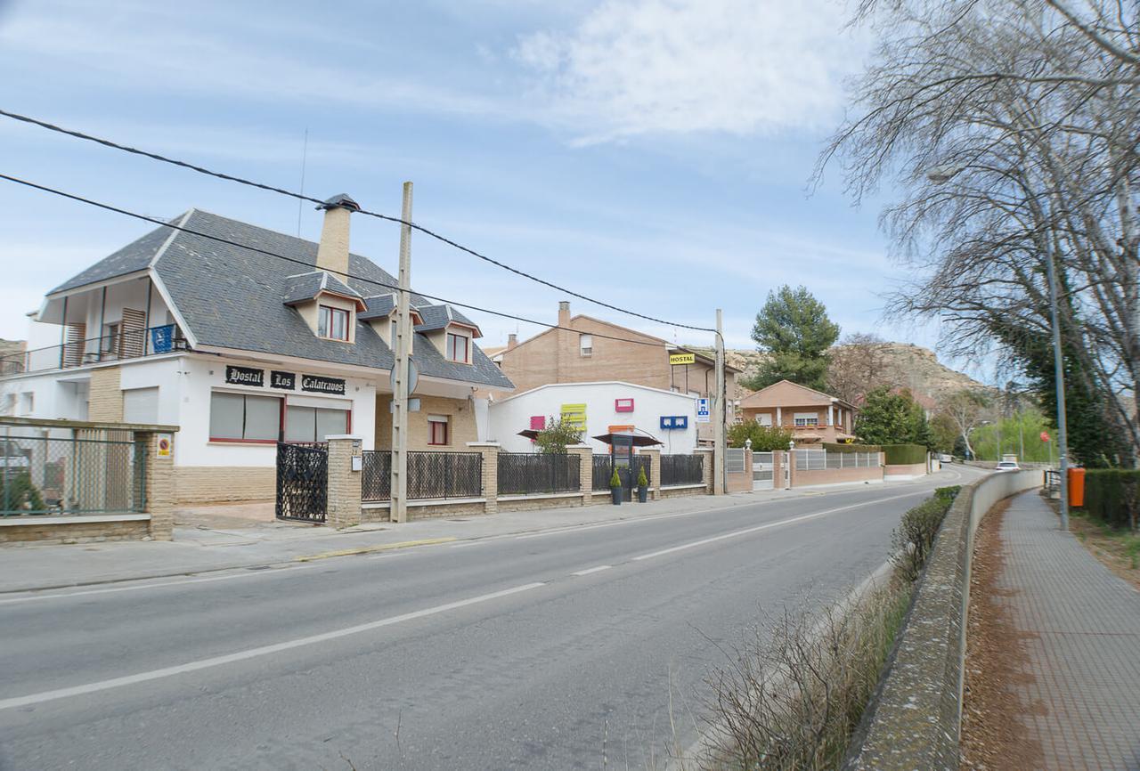 Hostal Los Calatravos Alcaniz Bagian luar foto