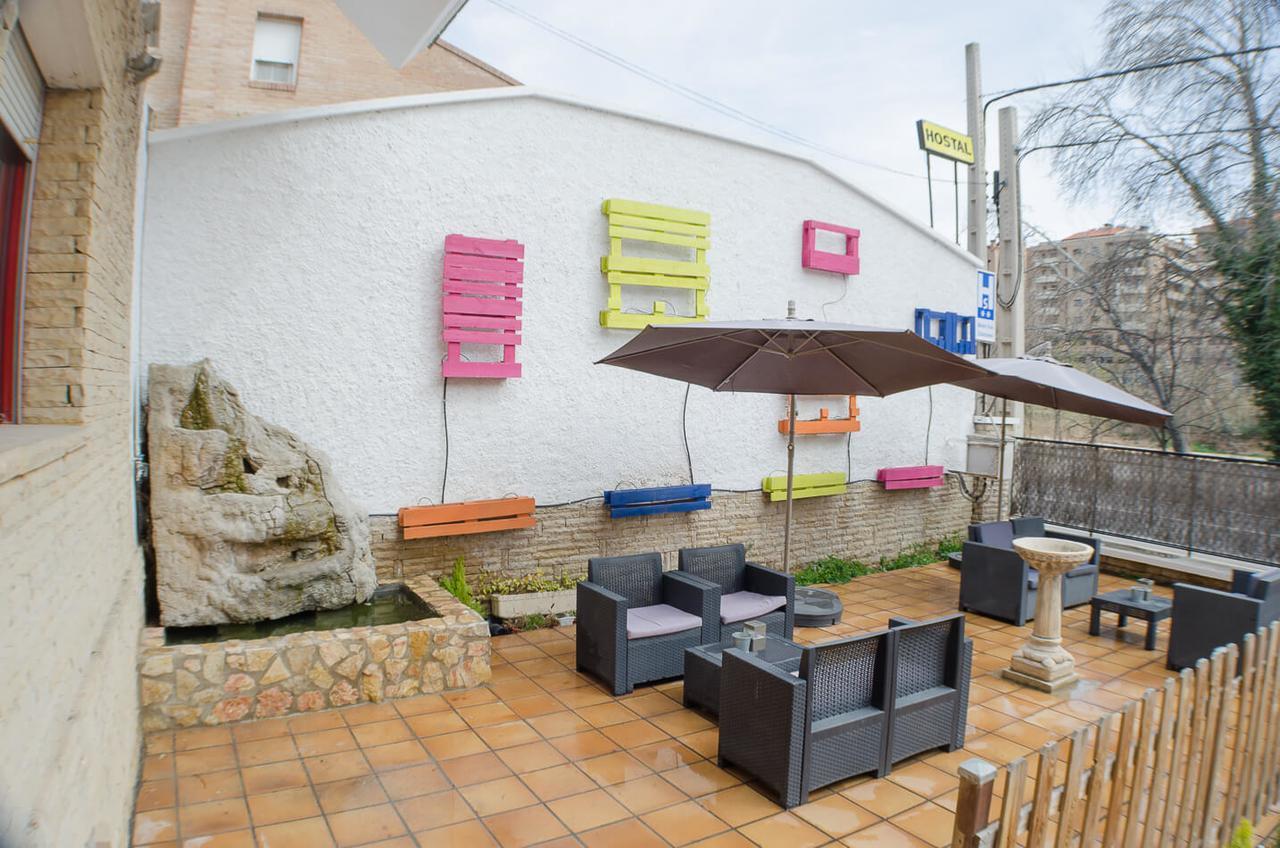 Hostal Los Calatravos Alcaniz Bagian luar foto