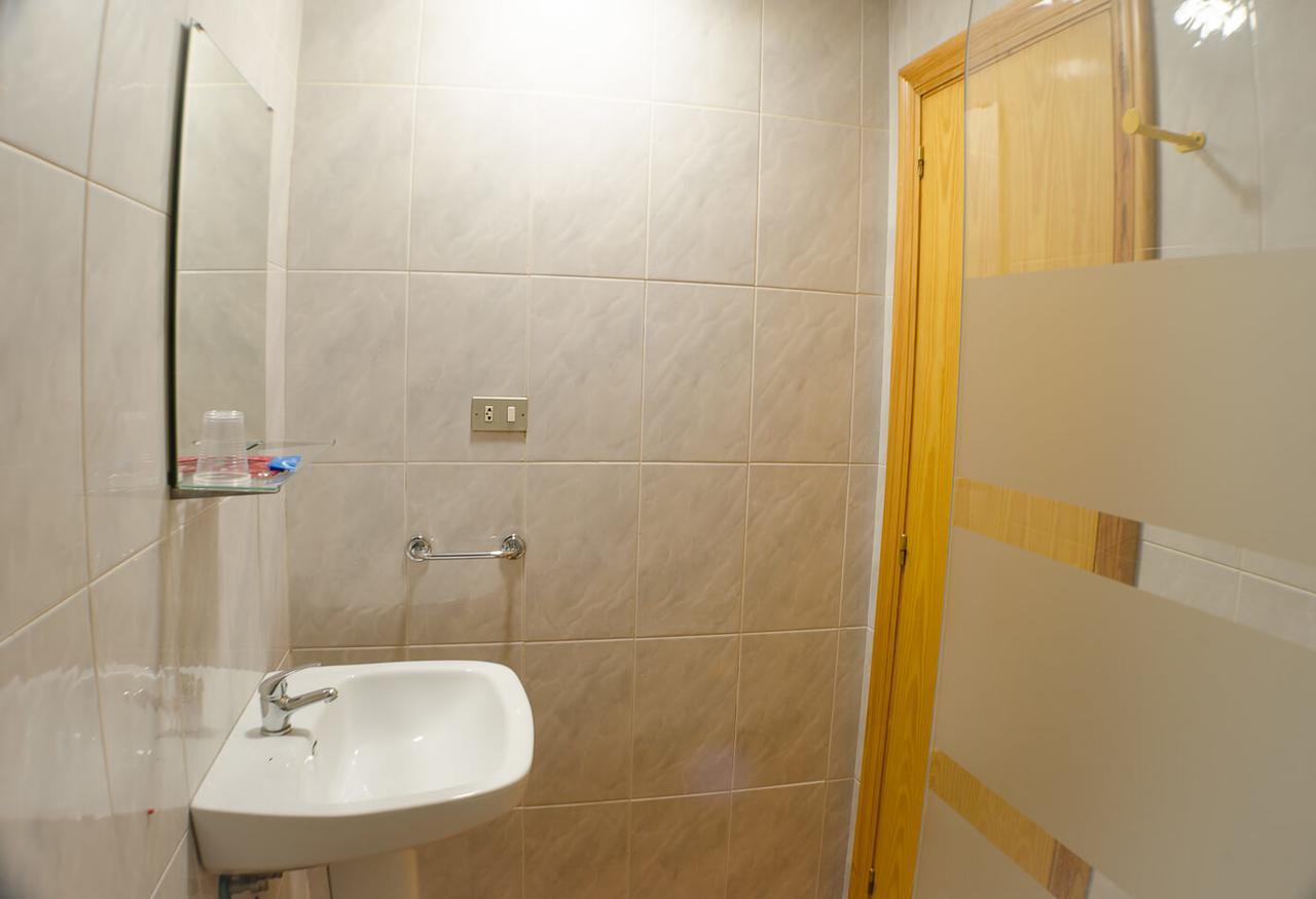 Hostal Los Calatravos Alcaniz Bagian luar foto