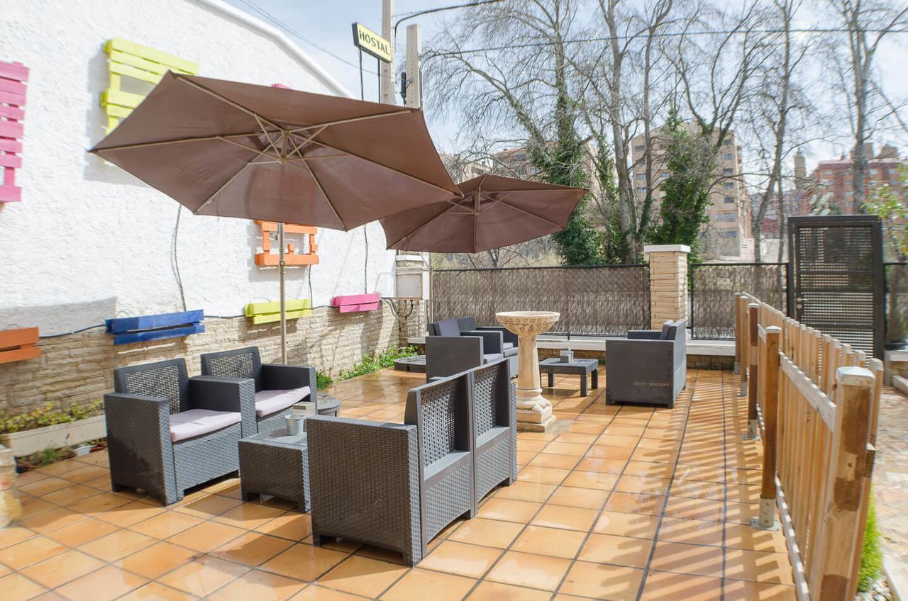 Hostal Los Calatravos Alcaniz Bagian luar foto