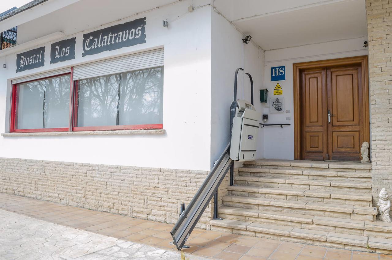 Hostal Los Calatravos Alcaniz Bagian luar foto